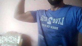 Mera mood hai aj lund chuswane ka..