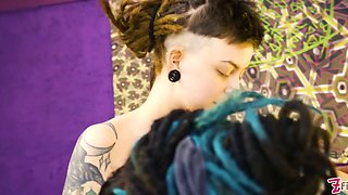Dreadlocks Tattooed Cynthia Devours Leo\u2019s Pussy & Ass - Magic Wand, Deep Anal Toy