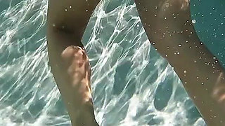 Deepend Underwater Masturbation Orgasm