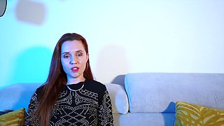 Sienna puts the shower to good use... - Jacquie et Michel TV