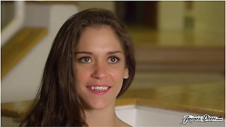 Petite Teen Ziggy Star Cums Hard Getting Her Pussy Eaten