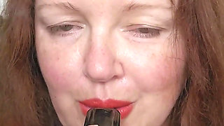 Foggy Lady in Red, vaping